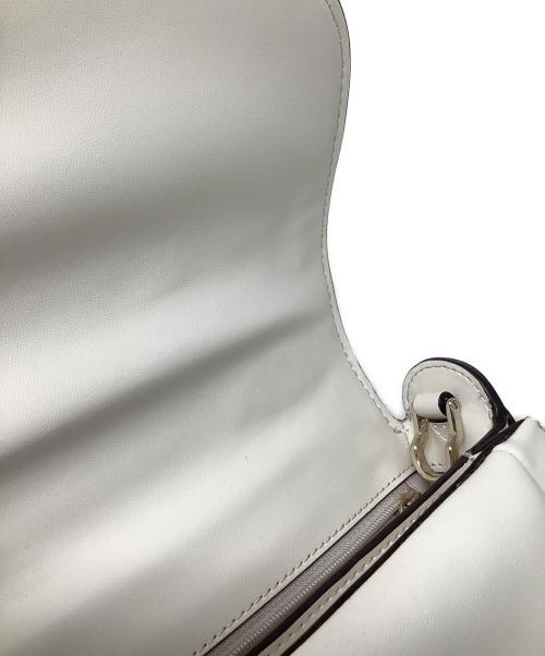 Kate Spade（ケイトスペード）Kate Spade (ケイトスペード) クロスボディ　Kate Spade（ケイトスペード）　パフィートップハンドル ホワイトの古着・服飾アイテム