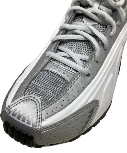 NIKE（ナイキ）NIKE (ナイキ) スニーカー　NIKE（ナイキ）　HQ1988-100 ホワイト サイズ:27.5の古着・服飾アイテム