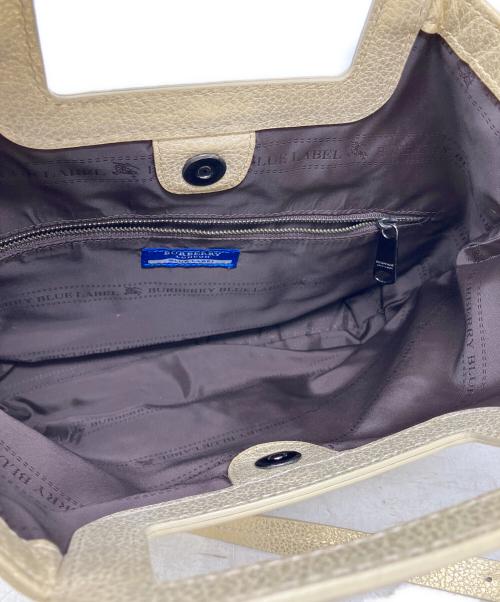 BURBERRY BLUE LABEL（バーバリー ブルー レーベル）BURBERRY BLUE LABEL (バーバリーロンドンブルーレーベル) ショルダーバッグ　BURBERRY BLUE LABEL（バーバリーロンドンブルーレーベル） ゴールドカラーの古着・服飾アイテム
