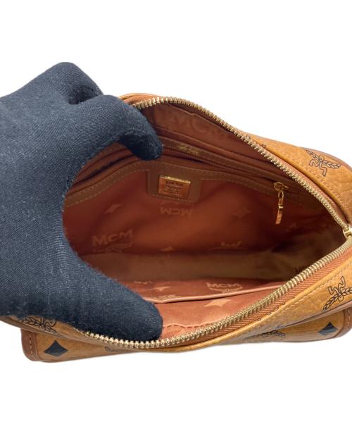 MCM（エムシーエム）MCM (エムシーエム) ショルダーバッグ ブラウンの古着・服飾アイテム