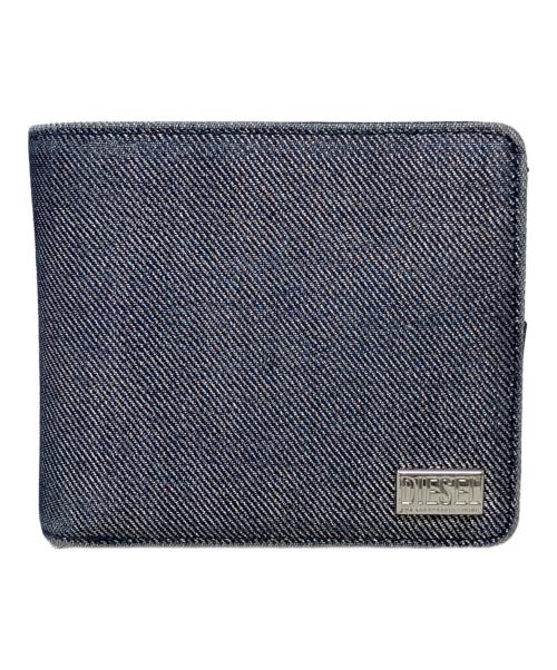 DIESEL（ディーゼル）DIESEL (ディーゼル) 2つ折り財布 シルバーの古着・服飾アイテム