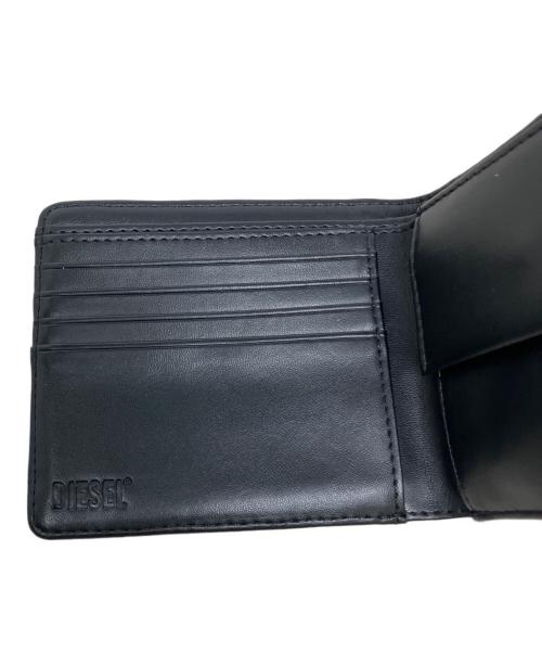DIESEL（ディーゼル）DIESEL (ディーゼル) 2つ折り財布 シルバーの古着・服飾アイテム