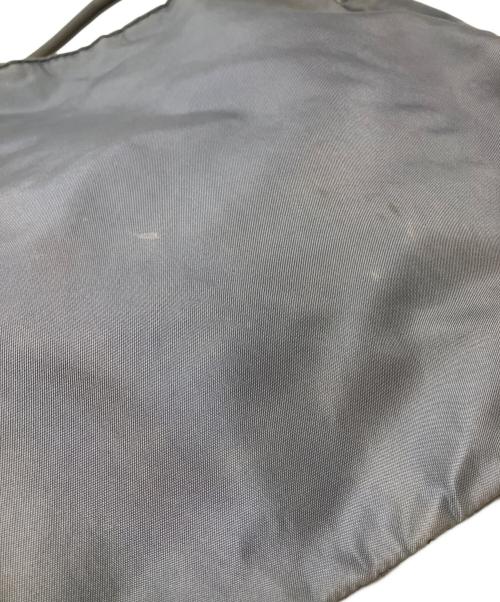 PRADA（プラダ）PRADA (プラダ) トートバッグ  PRADA（プラダ） グレーの古着・服飾アイテム
