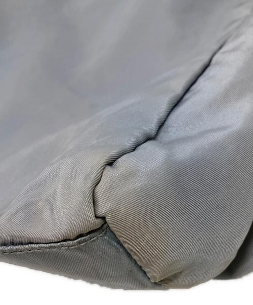 PRADA（プラダ）PRADA (プラダ) トートバッグ  PRADA（プラダ） グレーの古着・服飾アイテム