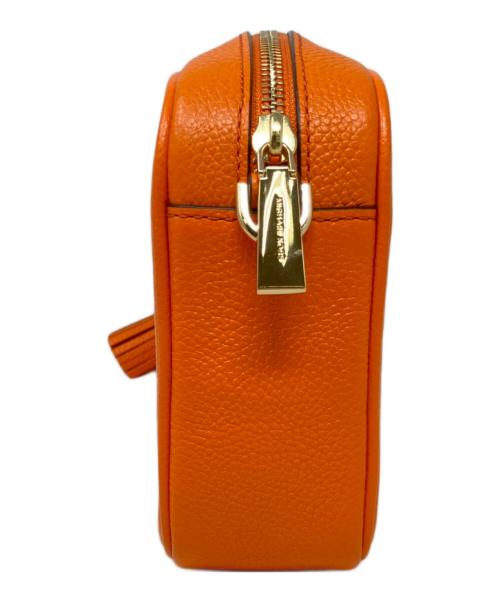 MICHAEL KORS（マイケル・コース）MICHAEL KORS (マイケルコース) ショルダーバッグ　MICHAEL KORS（マイケルコース）　32F7GGNM8L　ジェットセット カメラバッグ オレンジの古着・服飾アイテム