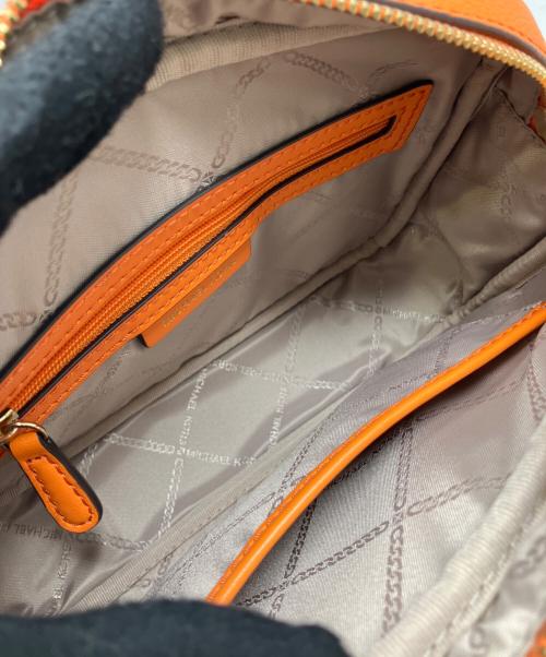 MICHAEL KORS（マイケル・コース）MICHAEL KORS (マイケルコース) ショルダーバッグ　MICHAEL KORS（マイケルコース）　32F7GGNM8L　ジェットセット カメラバッグ オレンジの古着・服飾アイテム