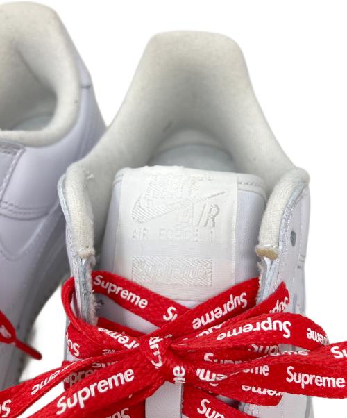 NIKE（ナイキ）NIKE (ナイキ) Supreme (シュプリーム) ローカットスニーカー  NIKE（ナイキ）　Supreme（シュプリーム）　AIR FORCE1　CU9225-100 ホワイト サイズ:25.5の古着・服飾アイテム