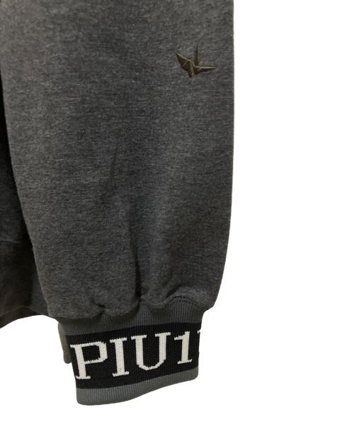 1piu1uguale3（ウノピュウノウグァーレトレ）1piu1uguale3 (ウノピュウノウグァーレトレ) スウェット グレー サイズ:V 未使用品の古着・服飾アイテム