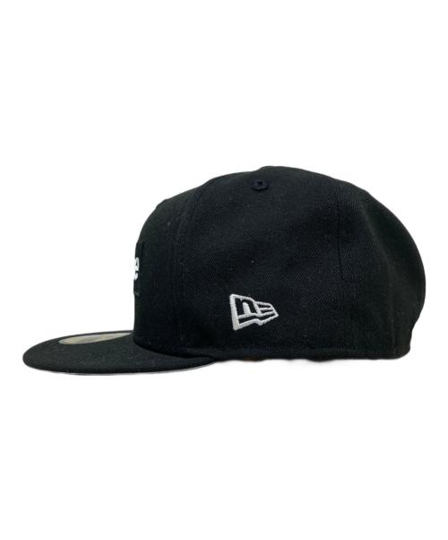SUPREME（シュプリーム）SUPREME (シュプリーム) New Era (ニューエラ) キャップ　Supreme（シュプリーム）　New Era（ニューエラ）　ピンクリボン ブラック サイズ:7 1/2の古着・服飾アイテム