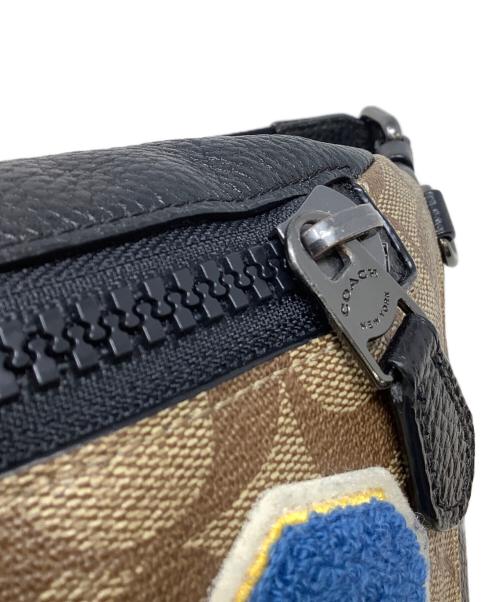 COACH（コーチ）COACH (コーチ) PEANUTS (ピーナッツ) ボディバッグ　COACH（コーチ）　PEANUTS　C4028　シグネチャー ブラウンの古着・服飾アイテム