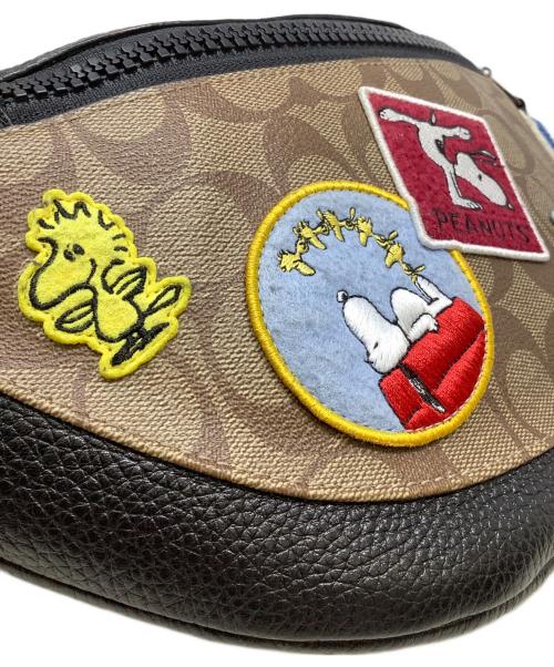 COACH（コーチ）COACH (コーチ) PEANUTS (ピーナッツ) ボディバッグ　COACH（コーチ）　PEANUTS　C4028　シグネチャー ブラウンの古着・服飾アイテム