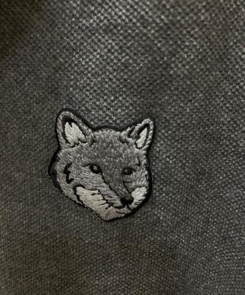 maison kitsune（メゾンキツネ）maison kitsune (メゾンキツネ) ボールド フォックスヘッド パッチ オーバーサイズ ポロシャツ グレー サイズ:SIZE Mの古着・服飾アイテム