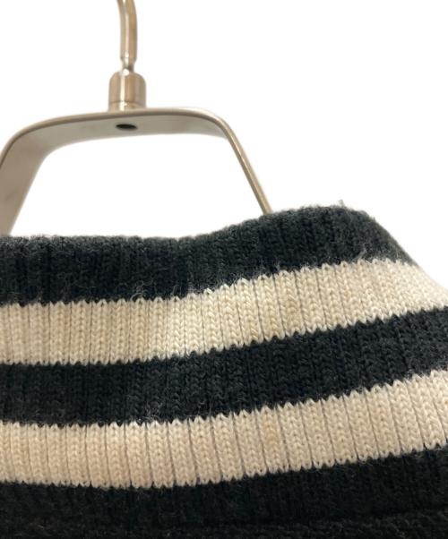 X-LARGE（エクストララージ）X-LARGE (エクストララージ) スタジャン ブラック×ホワイト サイズ:SIZE Mの古着・服飾アイテム