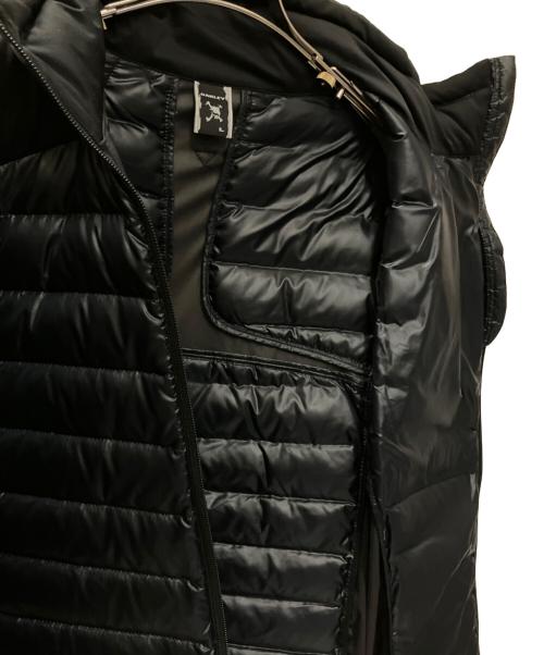 OAKLEY（オークリー）OAKLEY (オークリー) グレイスフルダウンジャケット スカル刺繍 ブラック サイズ:SIZE Lの古着・服飾アイテム