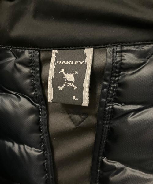 OAKLEY（オークリー）OAKLEY (オークリー) グレイスフルダウンジャケット スカル刺繍 ブラック サイズ:SIZE Lの古着・服飾アイテム