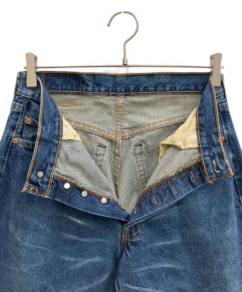 LEVI'S（リーバイス）LEVI'S (リーバイス) 90sデニムパンツ　LEVI'S（リーバイス）　501　95年製 インディゴ サイズ:78.5cm（W31）の古着・服飾アイテム
