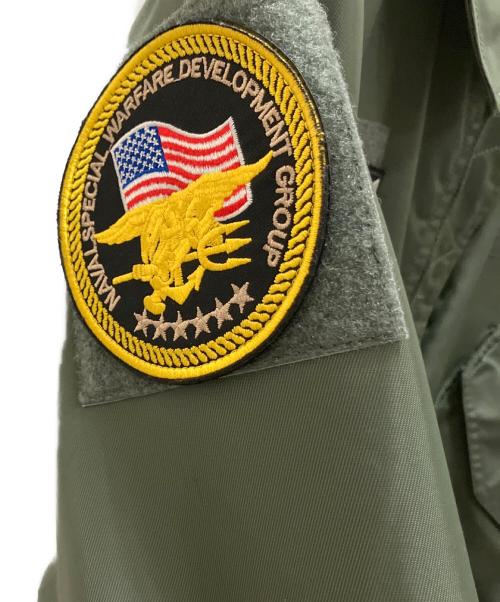 ALPHA INDUSTRIES（アルファインダストリーズ）ALPHA INDUSTRIES (アルファインダストリーズ) フライトジャケット グリーン サイズ:SIZE Lの古着・服飾アイテム