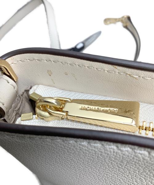 MICHAEL KORS（マイケル・コース）MICHAEL KORS (マイケル・コース) トートバッグ　MICHAEL KORS（マイケルコース）　30F2G4VS3L　トップジップサッチェル アイボリーの古着・服飾アイテム
