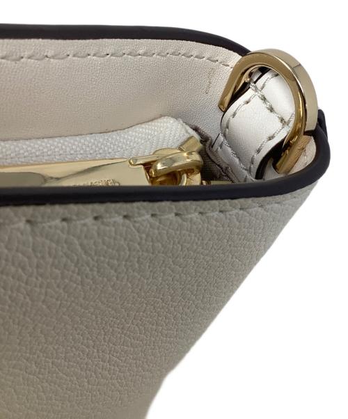 MICHAEL KORS（マイケル・コース）MICHAEL KORS (マイケル・コース) トートバッグ　MICHAEL KORS（マイケルコース）　30F2G4VS3L　トップジップサッチェル アイボリーの古着・服飾アイテム