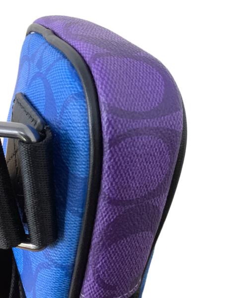 COACH（コーチ）COACH (コーチ) マルチファンクション フォーン パック　 ブルーの古着・服飾アイテム