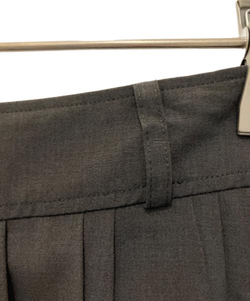 SLOBE IENA（スローブ イエナ）SLOBE IENA (スローブ イエナ) ベルトプリーツスカート グレー サイズ:SIZE 36 未使用品の古着・服飾アイテム
