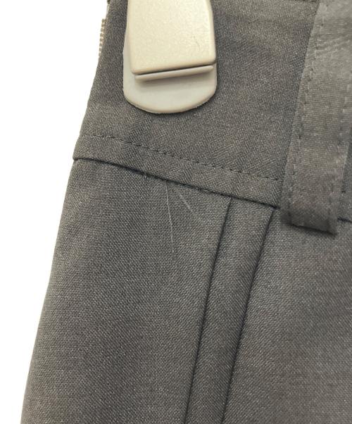 SLOBE IENA（スローブ イエナ）SLOBE IENA (スローブ イエナ) ベルトプリーツスカート グレー サイズ:SIZE 36 未使用品の古着・服飾アイテム