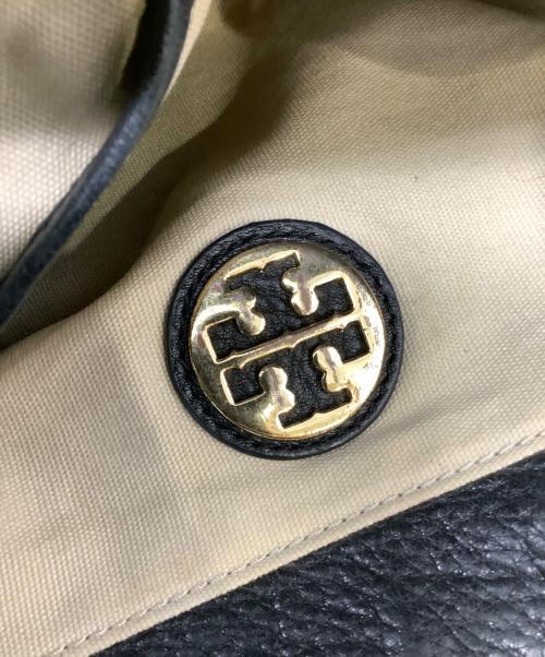 TORY BURCH（トリーバーチ）TORY BURCH (トリーバーチ) ロゴ スタッズ ショルダーバッグ ブラックの古着・服飾アイテム
