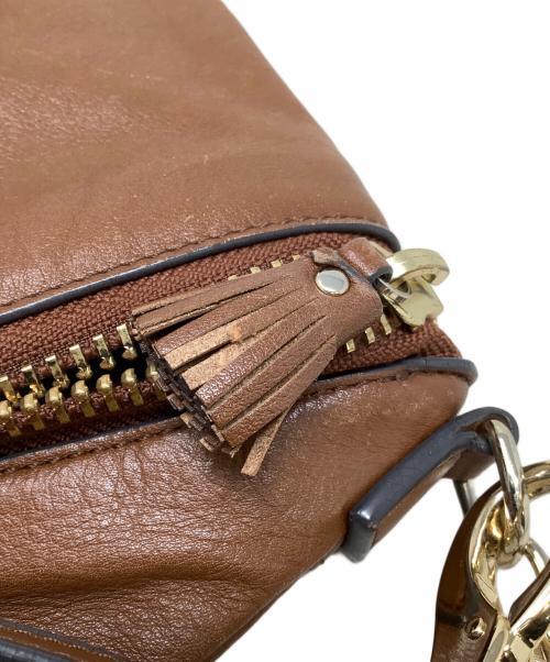 ANYA HINDMARCH（アニヤ・ハインドマーチ）ANYA HINDMARCH (アニヤ・ハインドマーチ) 2WAYバッグ　ANYA HINDMARCH（アニヤ・ハインドマーチ）　Maxi Zip Cross Body ブラウンの古着・服飾アイテム