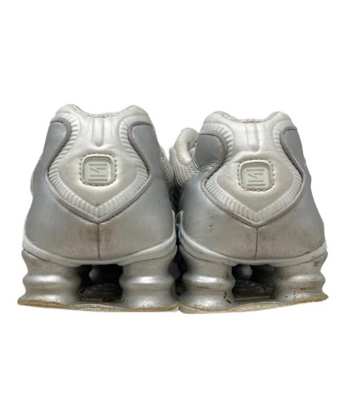 NIKE（ナイキ）NIKE (ナイキ) ローカットスニーカー　NIKE（ナイキ）　HF1065-094　ナイキ ショックス TL ホワイト サイズ:27.5の古着・服飾アイテム