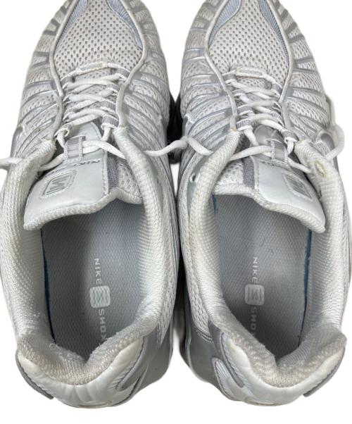 NIKE（ナイキ）NIKE (ナイキ) ローカットスニーカー　NIKE（ナイキ）　HF1065-094　ナイキ ショックス TL ホワイト サイズ:27.5の古着・服飾アイテム