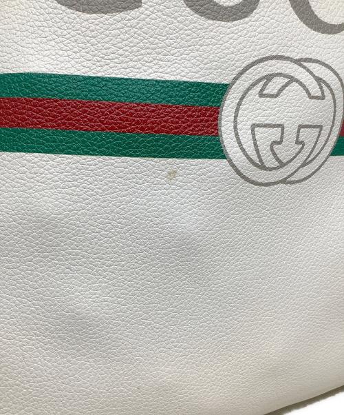 GUCCI（グッチ）GUCCI (グッチ) ロゴプリント スモールドローストリングバッグ　GUCCI（グッチ）　	494053　525040 ホワイトの古着・服飾アイテム