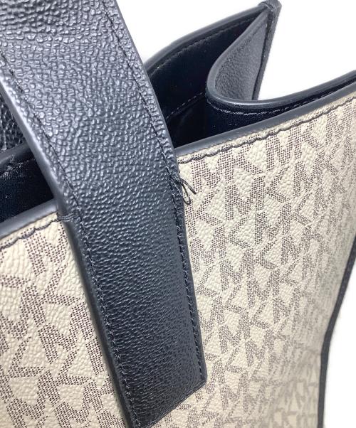 MICHAEL KORS（マイケル・コース）MICHAEL KORS (マイケル・コース) トートバッグ　MICHAEL KORS（マイケルコース）　37F2LCOT4B ベージュの古着・服飾アイテム
