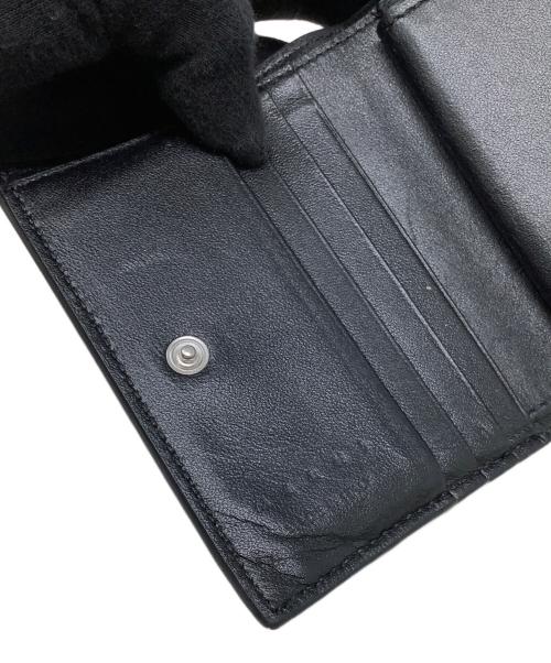 MARNI（マルニ）MARNI (マルニ) メンディング刺繍入り2つ折り財布　MARNI（マルニ）　PFMOQ14Q10 ブラックの古着・服飾アイテム