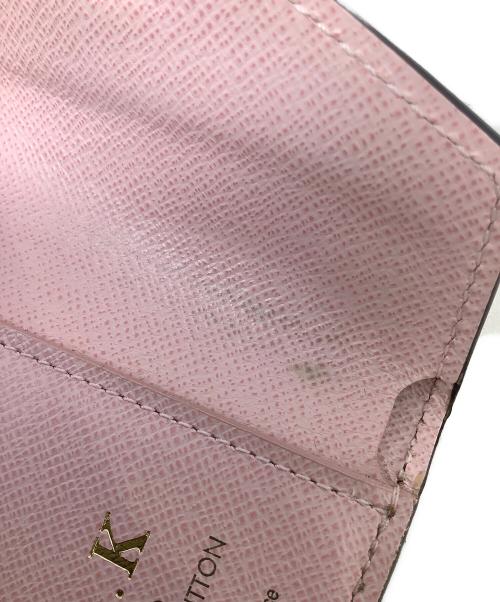 LOUIS VUITTON（ルイ ヴィトン）LOUIS VUITTON (ルイ ヴィトン) ルイヴィトン LOUIS VUITTON 三つ折り財布 ポルトフォイユ・ゾエ ローズ・バレリーヌ ピンクの古着・服飾アイテム
