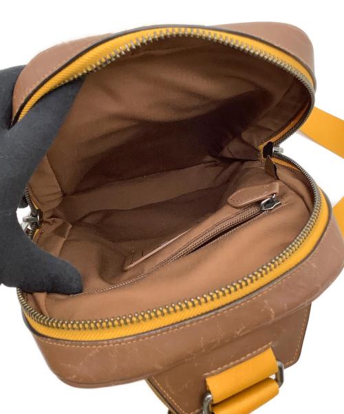 COACH（コーチ）COACH (コーチ) COACH（コーチ）　トラックパックインレインボーシグネチャーキャンバス　C9846　シグネチャー ブラウンの古着・服飾アイテム
