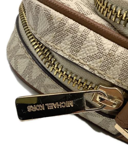 MICHAEL KORS（マイケルコース）MICHAEL KORS (マイケルコース) ショルダーバッグ ベージュの古着・服飾アイテム