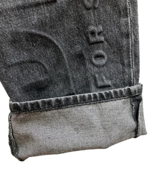 DIESEL（ディーゼル）DIESEL (ディーゼル) エンボスビッグロゴデニムパンツ ブラック サイズ:SIZE 86cm (W34)の古着・服飾アイテム