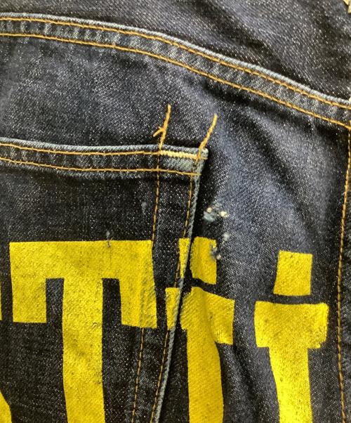 stussy（ステューシー）stussy (ステューシー) ペイントロゴデニムパンツ インディゴ サイズ:SIZE 81cm (W32)の古着・服飾アイテム