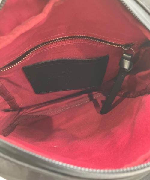 Vivienne Westwood（ヴィヴィアンウエストウッド）Vivienne Westwood (ヴィヴィアンウエストウッド) チェッカーORB ショルダーバッグ ブラック×レッドの古着・服飾アイテム