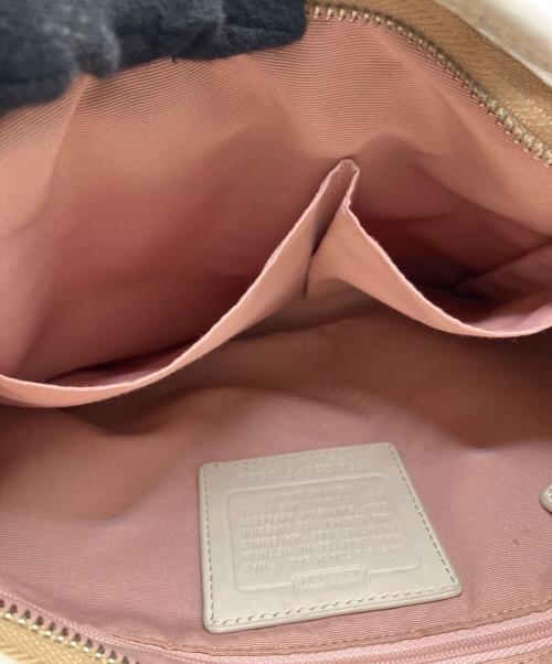 COACH（コーチ）COACH (コーチ) シグネチャー ショルダーバッグ ホワイトの古着・服飾アイテム