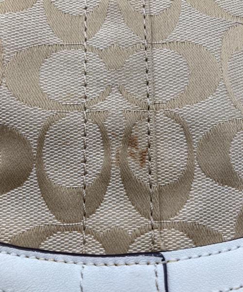 COACH（コーチ）COACH (コーチ) シグネチャー ショルダーバッグ ホワイトの古着・服飾アイテム