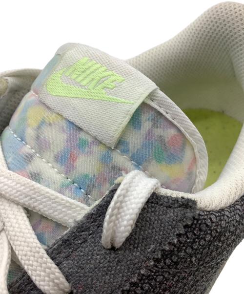 NIKE（ナイキ）NIKE (ナイキ) スニーカー　NIKE（ナイキ）　CQ6663-001 グレー サイズ:28.5の古着・服飾アイテム