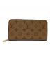 LOUIS VUITTON（ルイ ヴィトン）の古着「モノグラム　M82444　ジッピー ウォレット」｜ベージュ