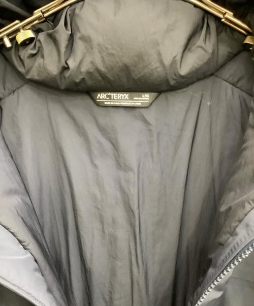 ARC'TERYX（アークテリクス）ARC'TERYX (アークテリクス) BETA INSULATED JACKET ベータ インサレーテッド ジャケット  ネイビー サイズ:Lの古着・服飾アイテム