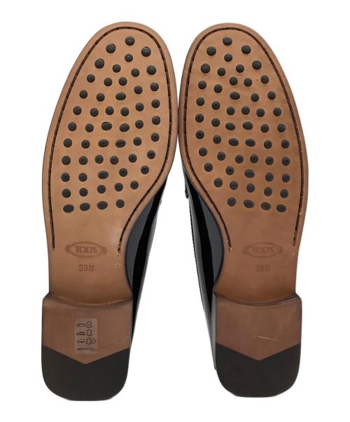 TOD'S（トッズ）TOD'S (トッズ) パテント ドライビングシューズ　TOD'S（トッズ） ブラック サイズ:38　1/2の古着・服飾アイテム