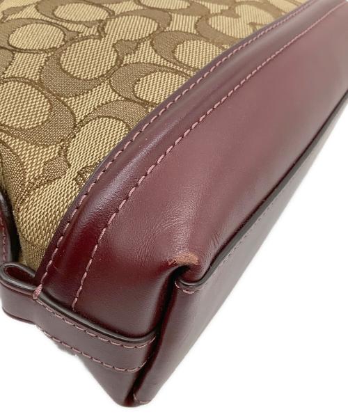 COACH（コーチ）COACH (コーチ) シグネチャー　イヴィ クロスボディ　F38113 ベージュ・ボルドーの古着・服飾アイテム