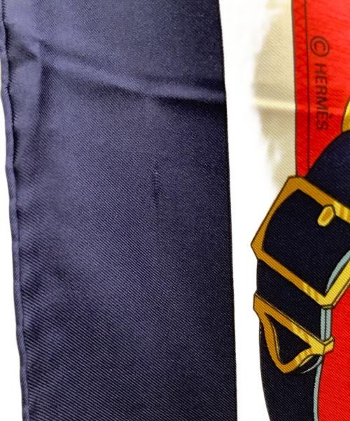 HERMES（エルメス）HERMES (エルメス) カレ90　Eperon d'Or（黄金の拍車）エプロンドール ホワイトの古着・服飾アイテム
