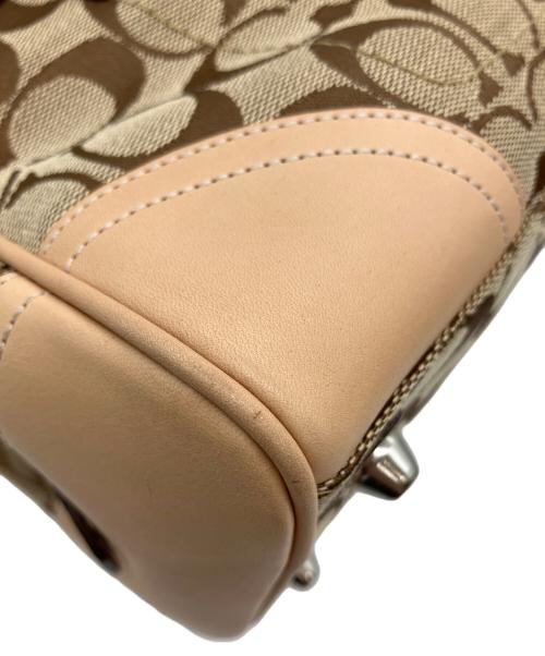 COACH（コーチ）COACH (コーチ) シグネチャー　8K05 ベージュの古着・服飾アイテム