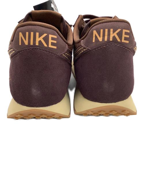 NIKE（ナイキ）NIKE (ナイキ) スニーカー ブラウン サイズ:US8.5の古着・服飾アイテム