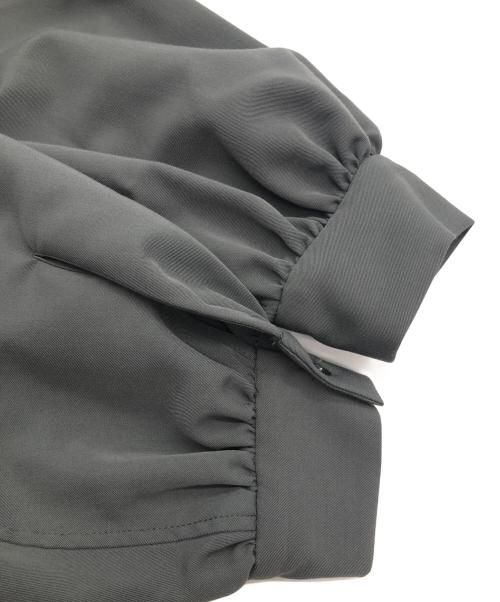 SHIPS any（シップスエニィ）SHIPS any (シップスエニィ) フラットカラー パフ シャツ ワンピース カーキ サイズ:1 未使用品の古着・服飾アイテム